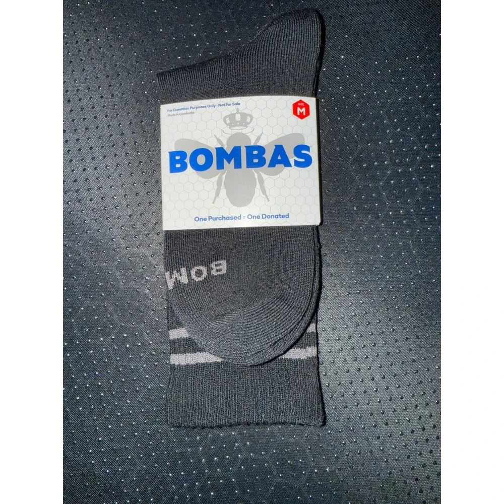 Bombas Crew Socks Unisex Size M Charcoal Gray Honeycomb Arch Support NWT